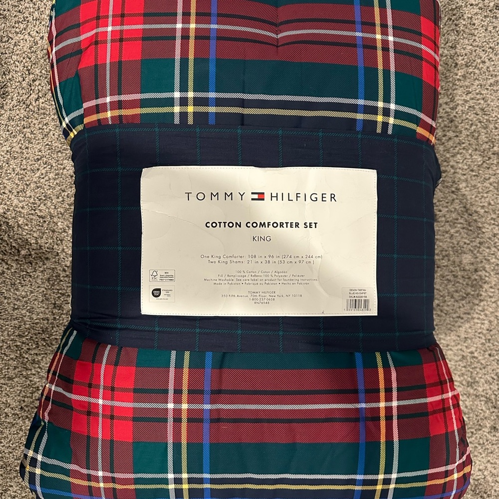 Tommy Hilfiger Multicolor Plaid Comforter Set